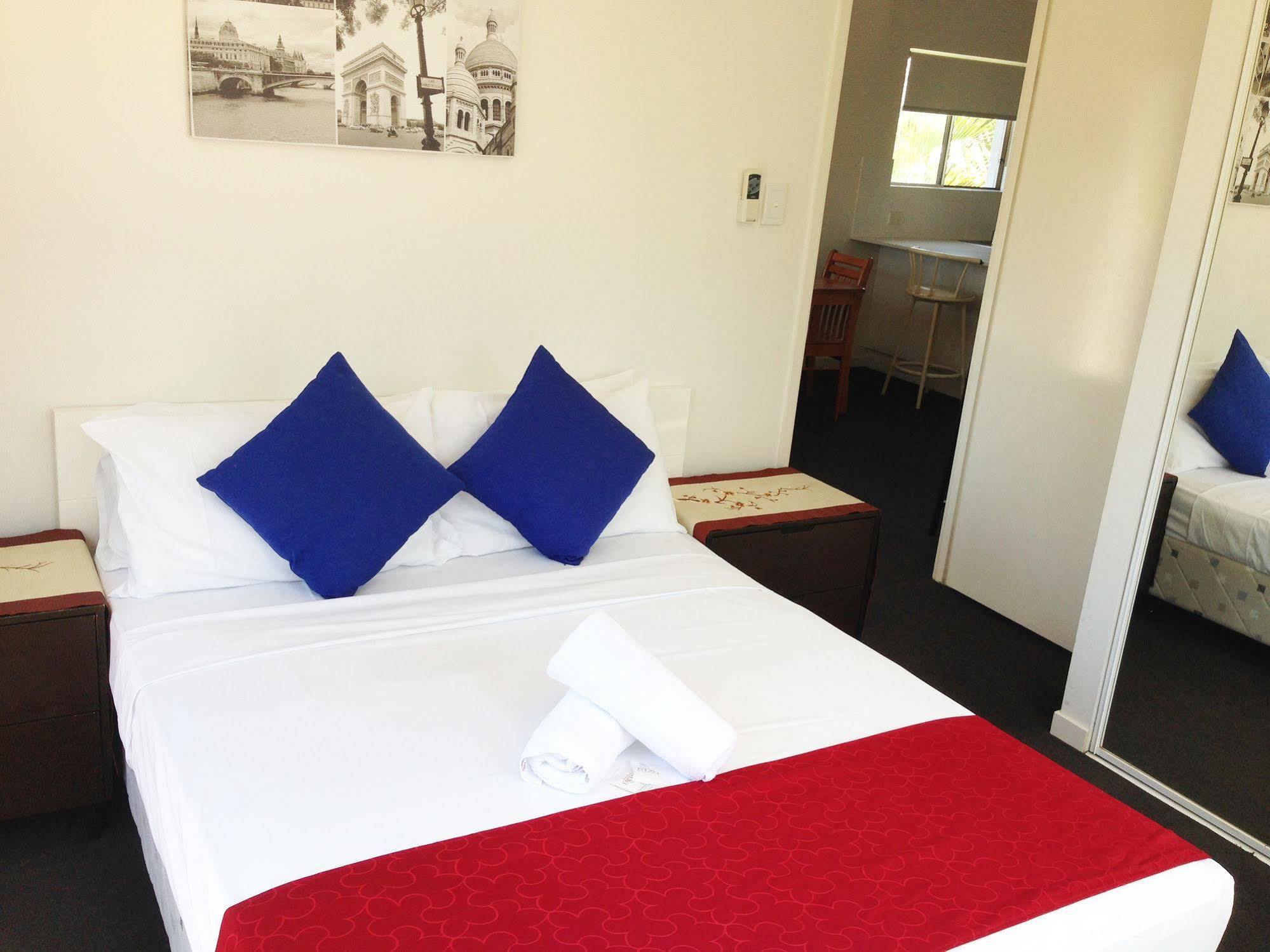 Surfers Riverside Gold Coast Exterior photo